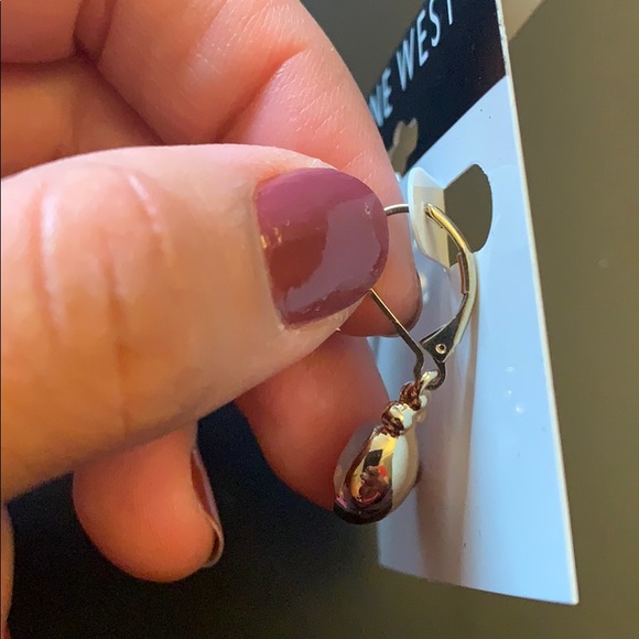 Earrings - Picture 3 of 3